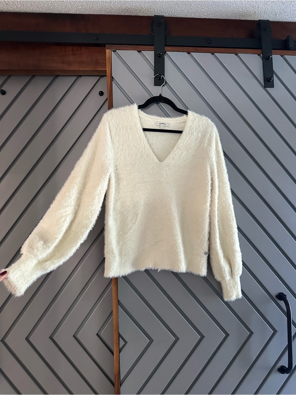Cozy V-Neck Fuzzy Sweater - White - Garcia